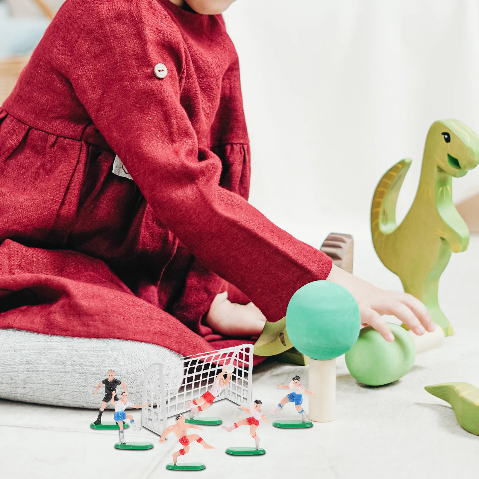 

1Set Soccer Decoration Set Realistic Football Scene Pieces for Sports Cupcake Topper Birthday Party Cake Decorations Mini