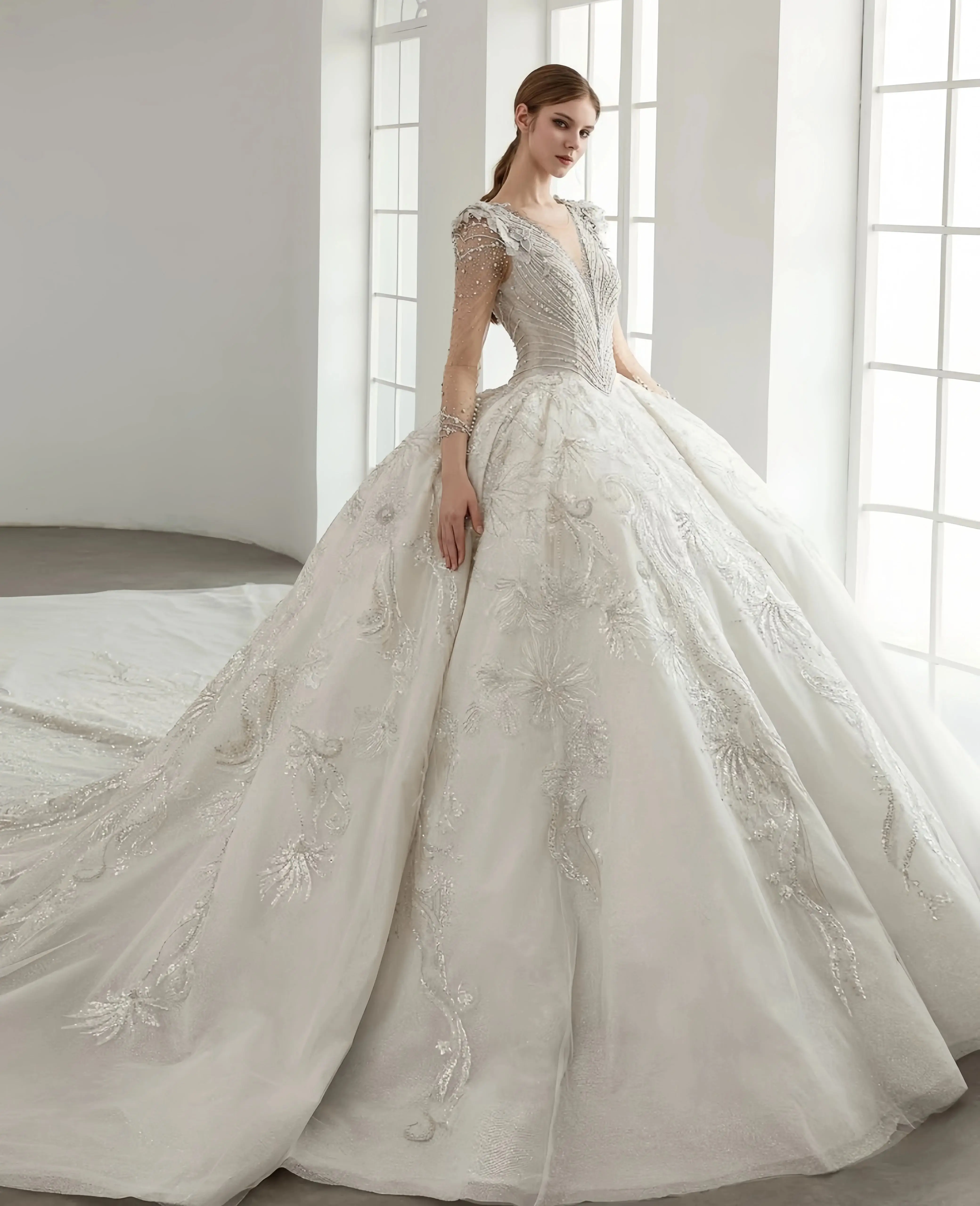 Customzied Exquisite V-neck long-sleeved Ball Gown beaded luxury wedding dress vestidos de novia amanda novias