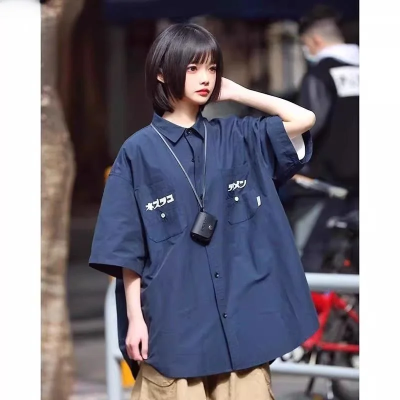 

Летняя винтажная синяя рубашка с коротким рукавом, мужская, оверсайз, с рукавом до локтя, в рабочем стиле, модная, для пар, повседневная