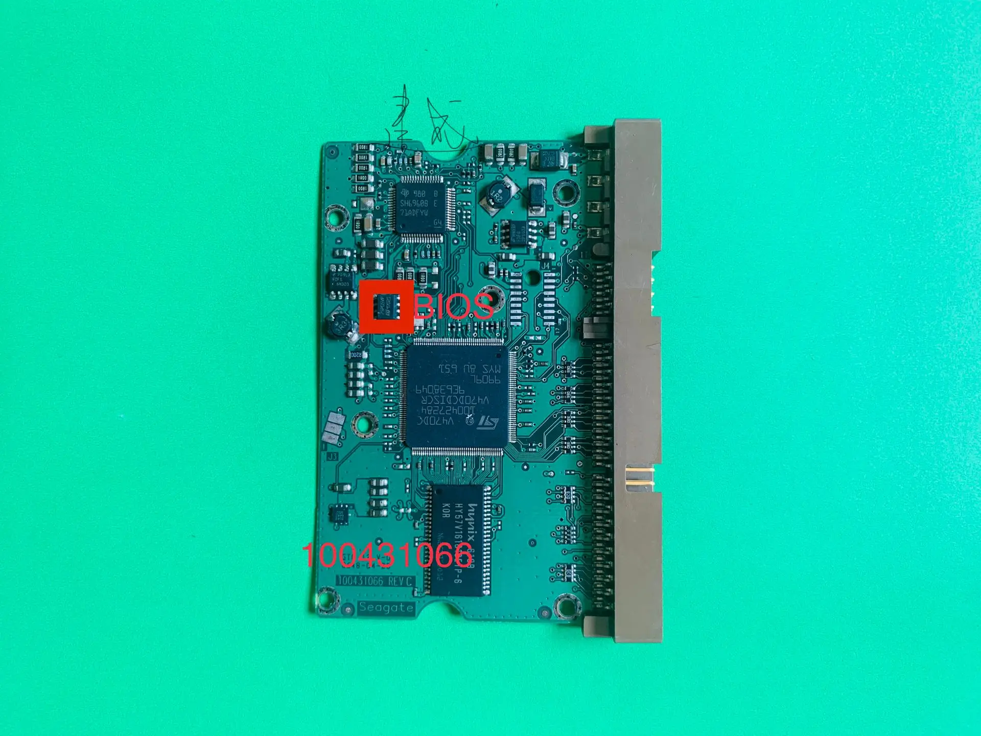 

Seagate HDD PCB Logic Board / 100431066 REV C / 100431059 , 100431060 /for 3.5 IDE/PATA hdd data recovery hard drive repair