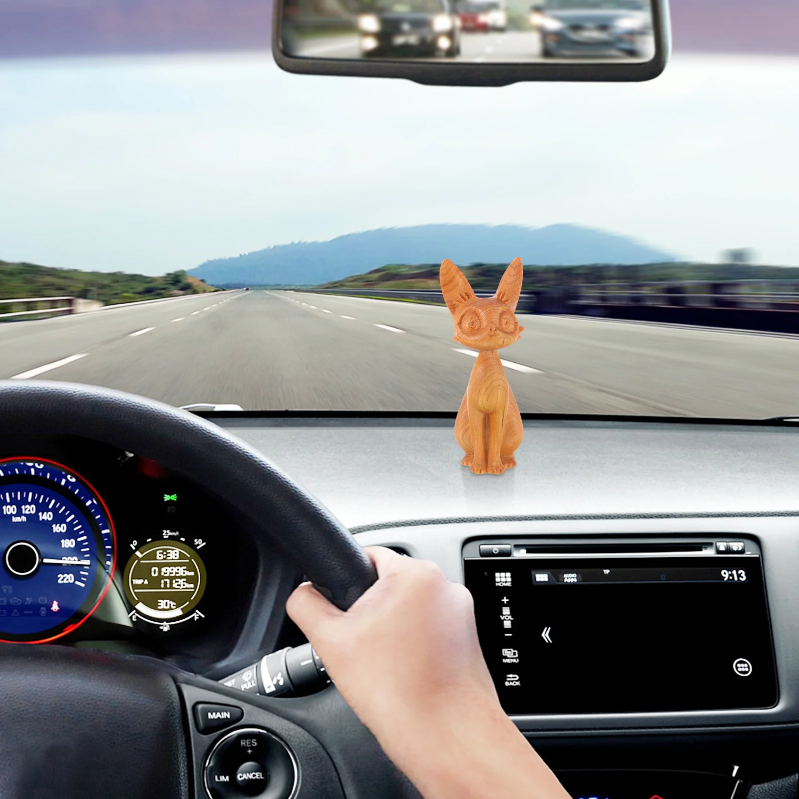 Mini Wooden Cat Decor Creative Small Wood Carving Cat Ornament Desktop Vehicle-Mounted Home Decor Wood Sculpture