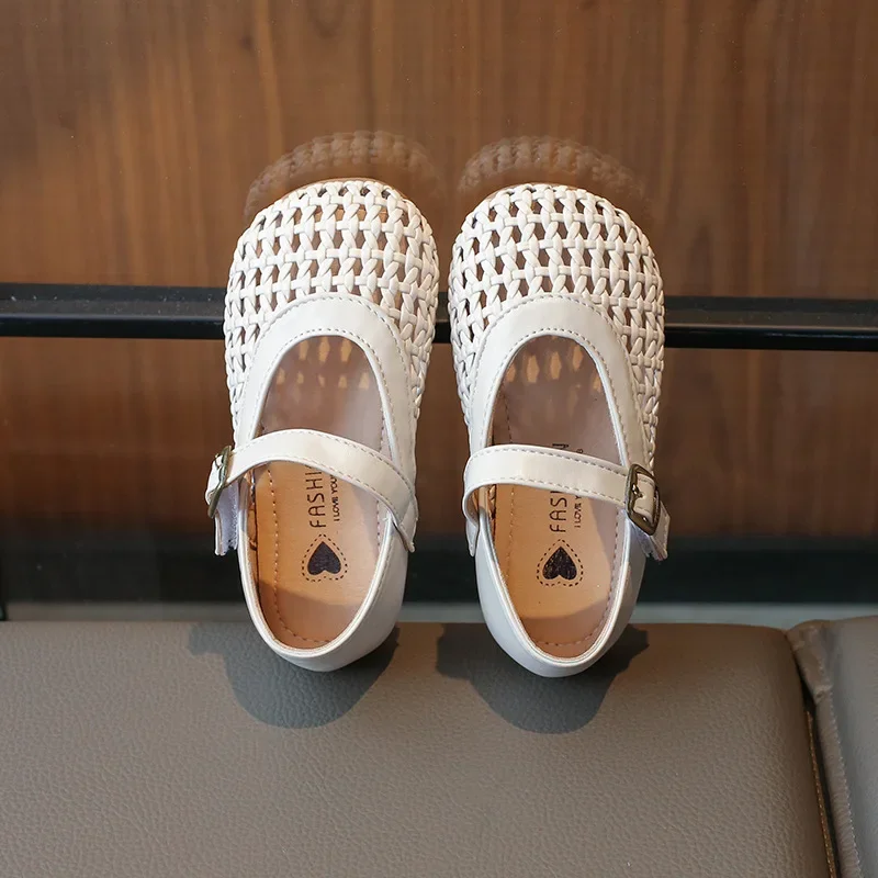 Korean Style Girls Sandals Princess Shoes Summer New Children Hollow Woven Sandals Shallow Mouth Girl Baby Soft Soled Bean Shoes