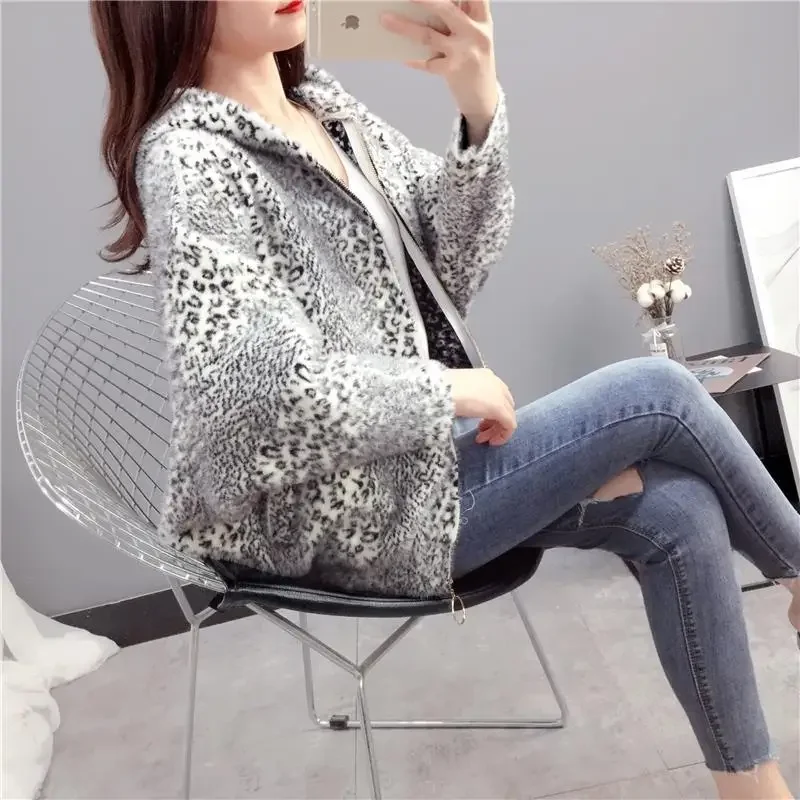 Autumn Winter Leopard Print Thick Warm Soft Cropped Faux Mink Knitted Blazer Women Batwing Sleeve With Hooded Collar Jacket