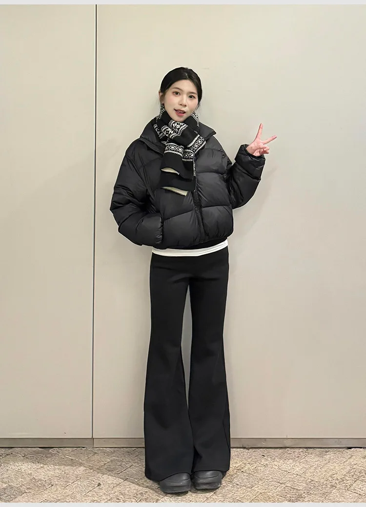 Black Short Down Jacket Women's Winter Solid Color 2025 New Small and Lightweight Stand Up Collar Thickened Kendou Winter Dressi