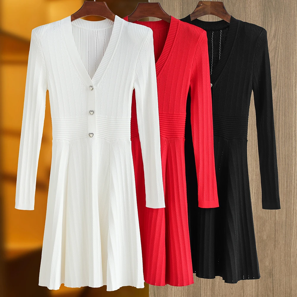 Autumn and winter new long sleeved short V-neck knitted button party dress dress