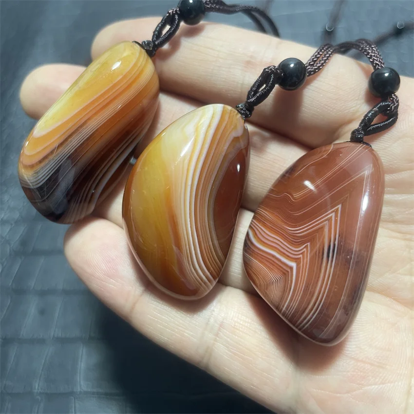 Natural Silk Agate Sardonyx Agate Palm Stones playthings Small Stones Pendant Necklace Women Men Jewelry Gift