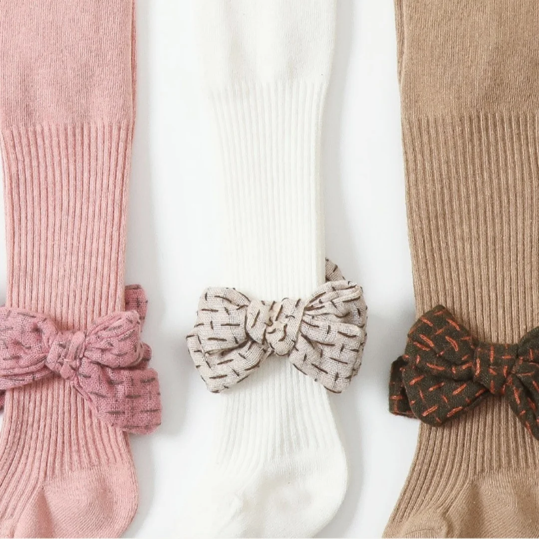 الوليد محبوك بنطال مرن 0-24 متر طفلة القطن الحمالة طماق Bowknot عالية الخصر البطن الحرس الخريف الربيع الجوارب