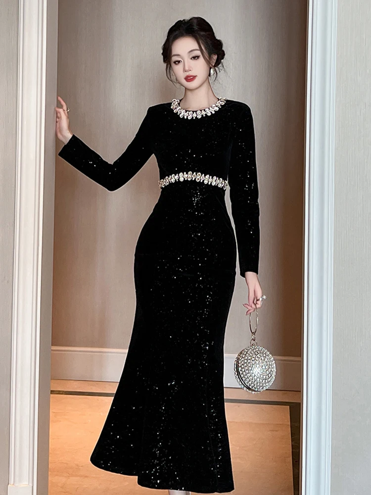 ชุดราตรีผู้หญิงสีดำ คอทรงโอ ทรงเข้ารูป ปลายหางปลา ยาว หรูหรา สง่างาม แฟชั่นสำหรับงานปาร์ตี้ งานพรอม ชุดเดรสออกงาน