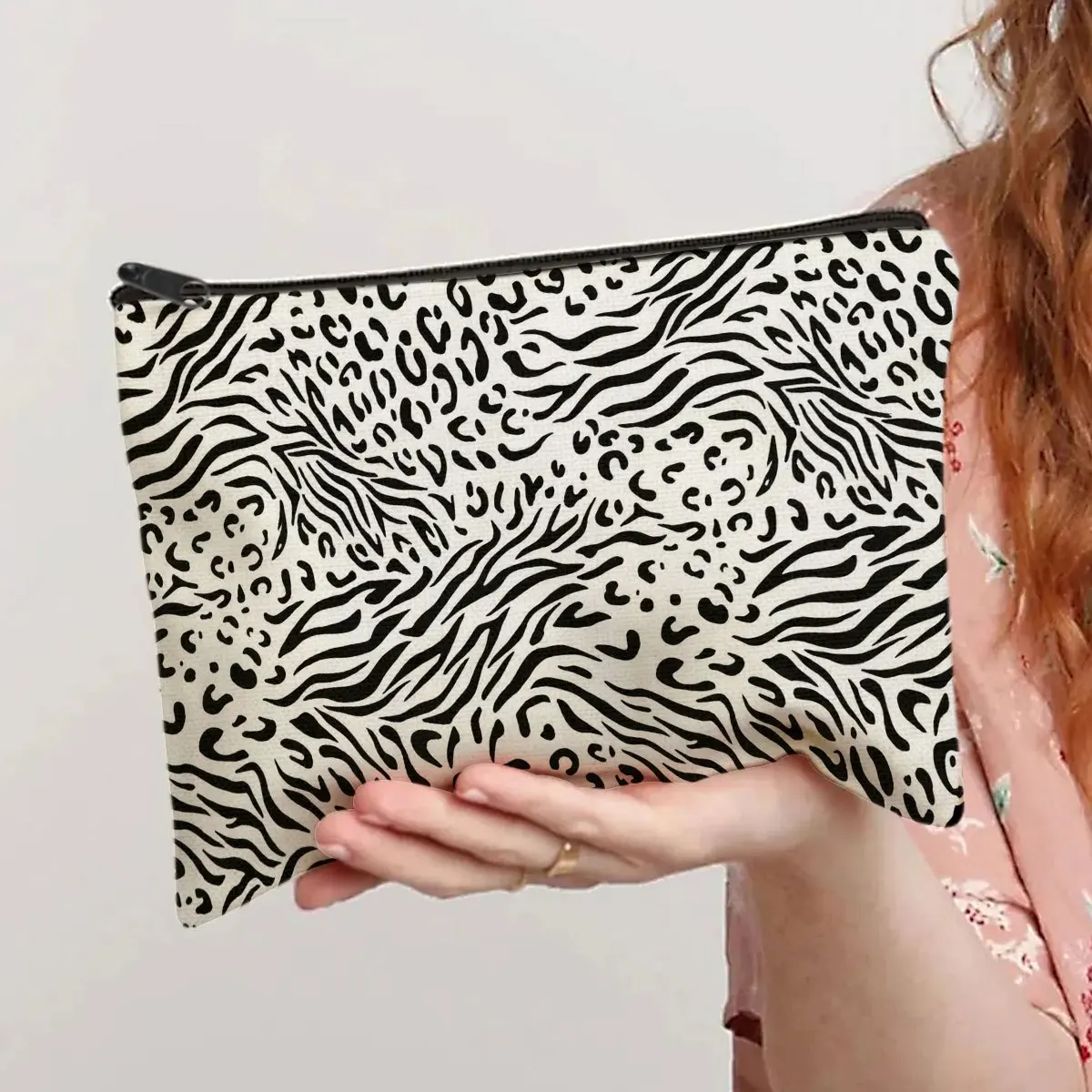 Polyester Double-Sided Print Leopard Print Pattern with Fun Slogan Simple Makeup Bag Fresh Portable Travel Organizer Pouch