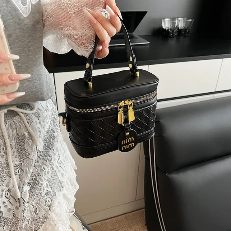 

Дизайнерская модная винтажная сумка для подгузников из роскошной кожи для женщин, большая вместимость, уникальная сумка через плечо, элегантная минималистичная сумка-кроссбоди.