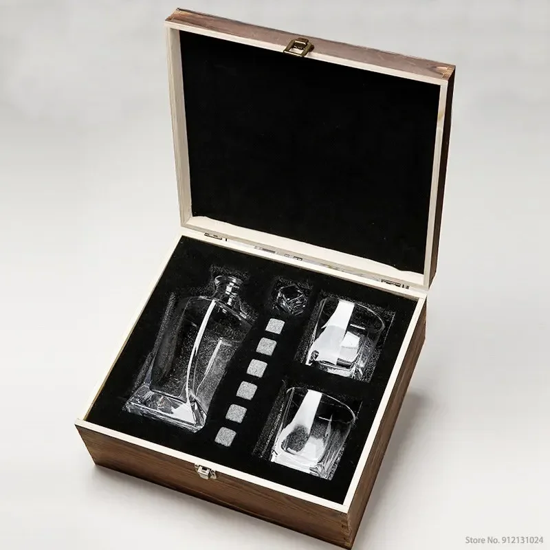 Crystal Whiskey Decanter with Wooden Gift Box, Old Fashioned Glass Cup, Lead-free Barware, 3 Pcs Set