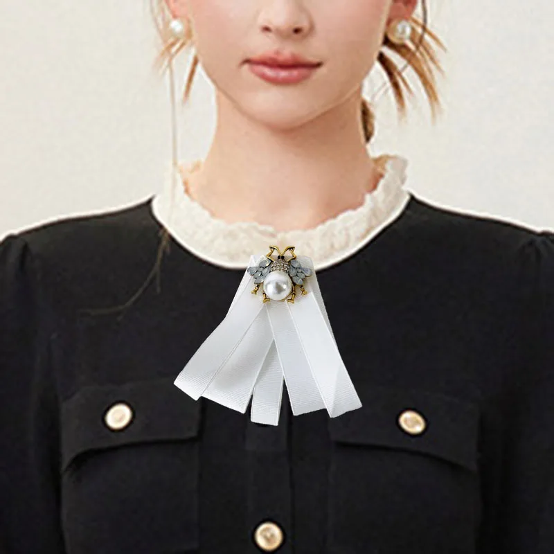 

Rhinestone Pearl Bee Bow Ties Brooch Handmade Ribbon Accessories Korean Sweet Outfit College Style Uniform Shirt Collar Flowers
