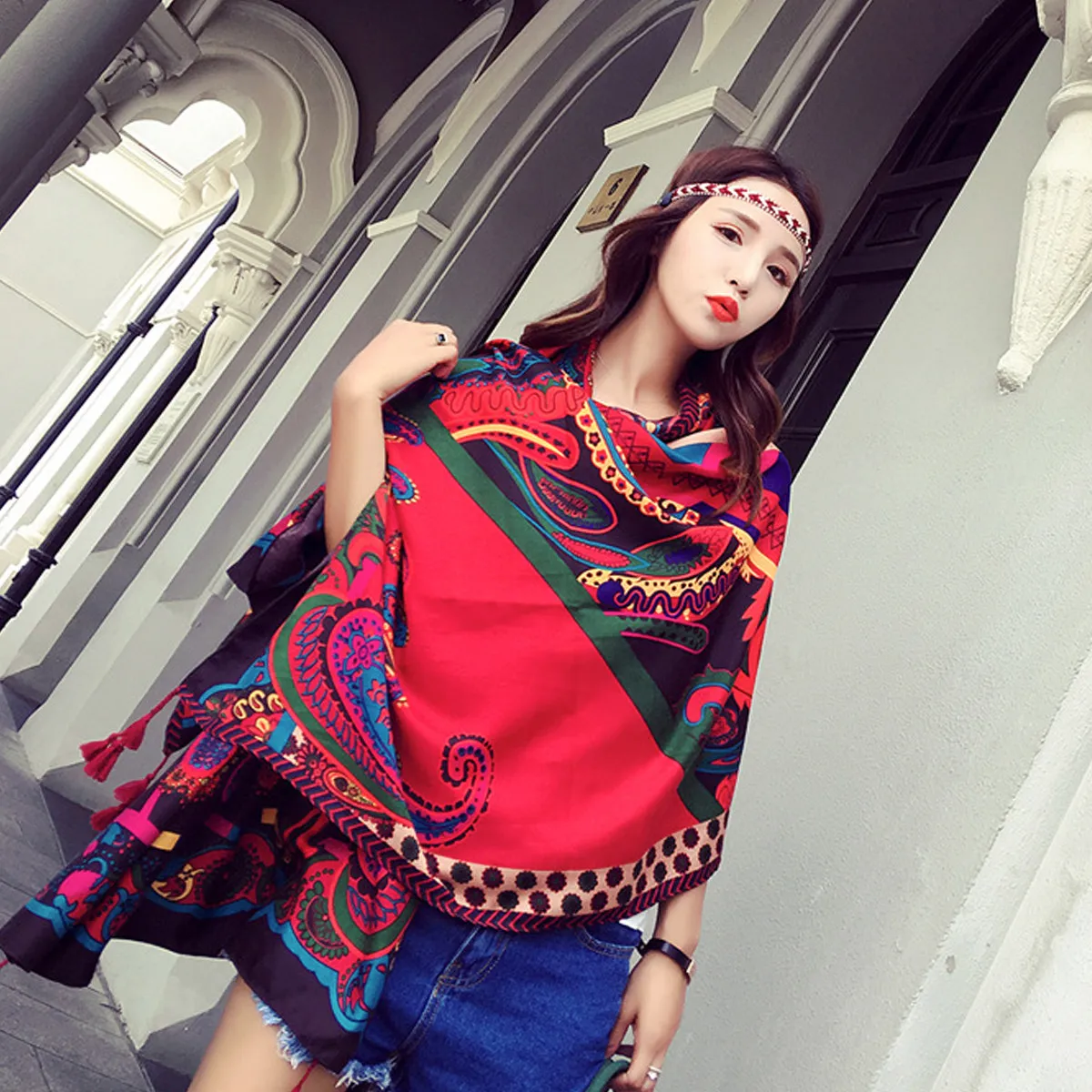 

Large Beach Towel Sunscreen Shawl Bohemian Wrap Swimwear Cover Scarf Outdoor Mat Polyester Material Summer Sun Block