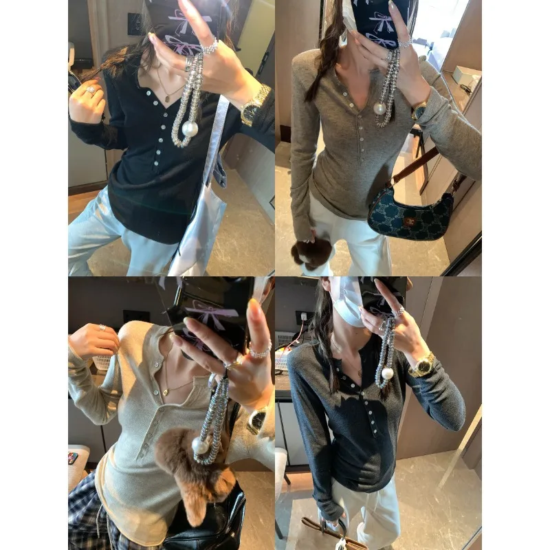 2025 Suéter de punto delgado y delgado con hombros delanteros y media tapeta con botones de moda Europa y América