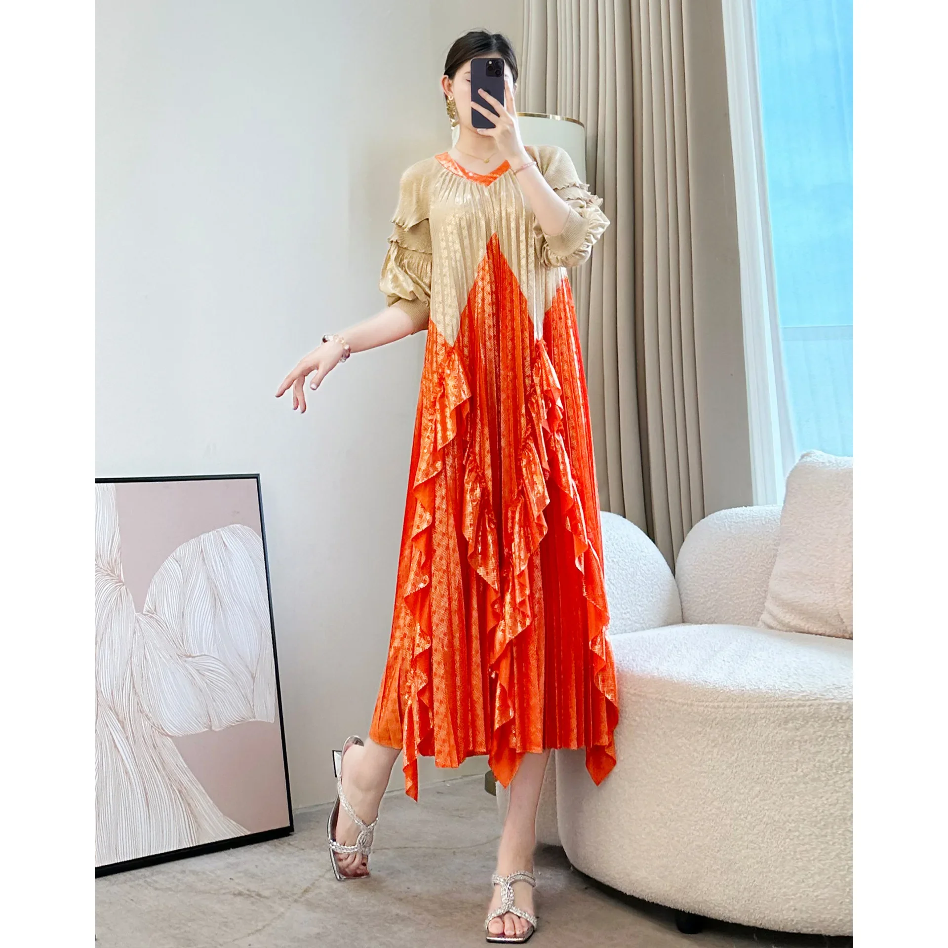 

Miyake Style Summer Color Blocking Temperament High-end Socialite Loose Design Pleated Long Skirt High Waist Slim Dress Mother