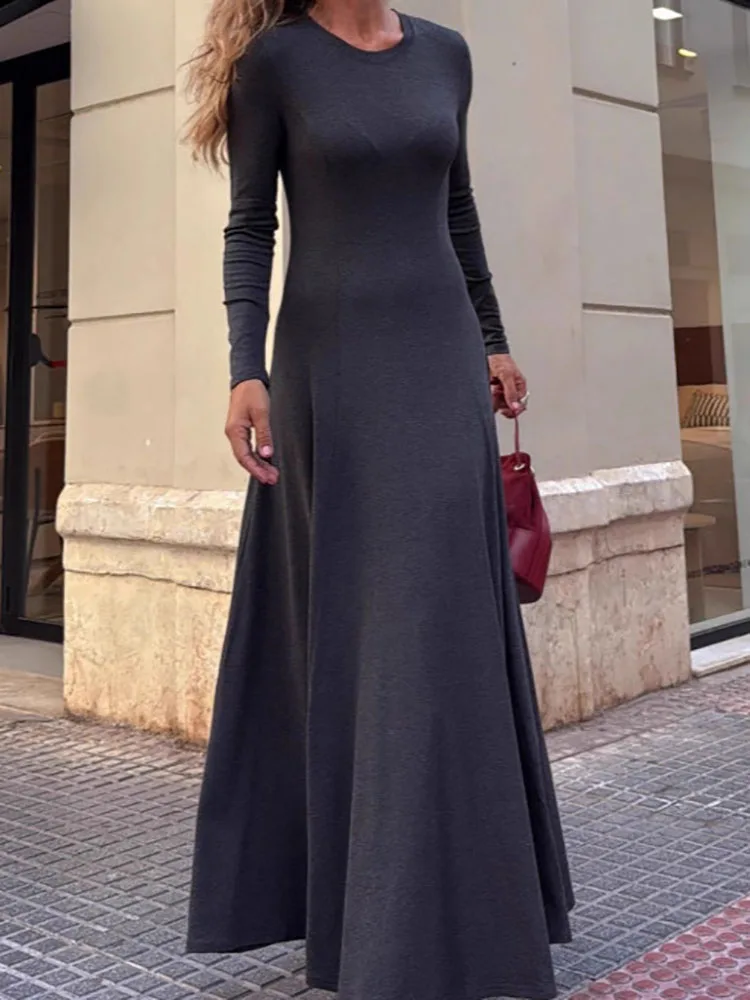 فستان خريفي برقبة دائرية وأكمام طويلة مطوي 2025 جديد بسيط بلون واحد فستان رداء عالي الخصر أنيق بقصة ضيقة للنساء فستان الحفلات