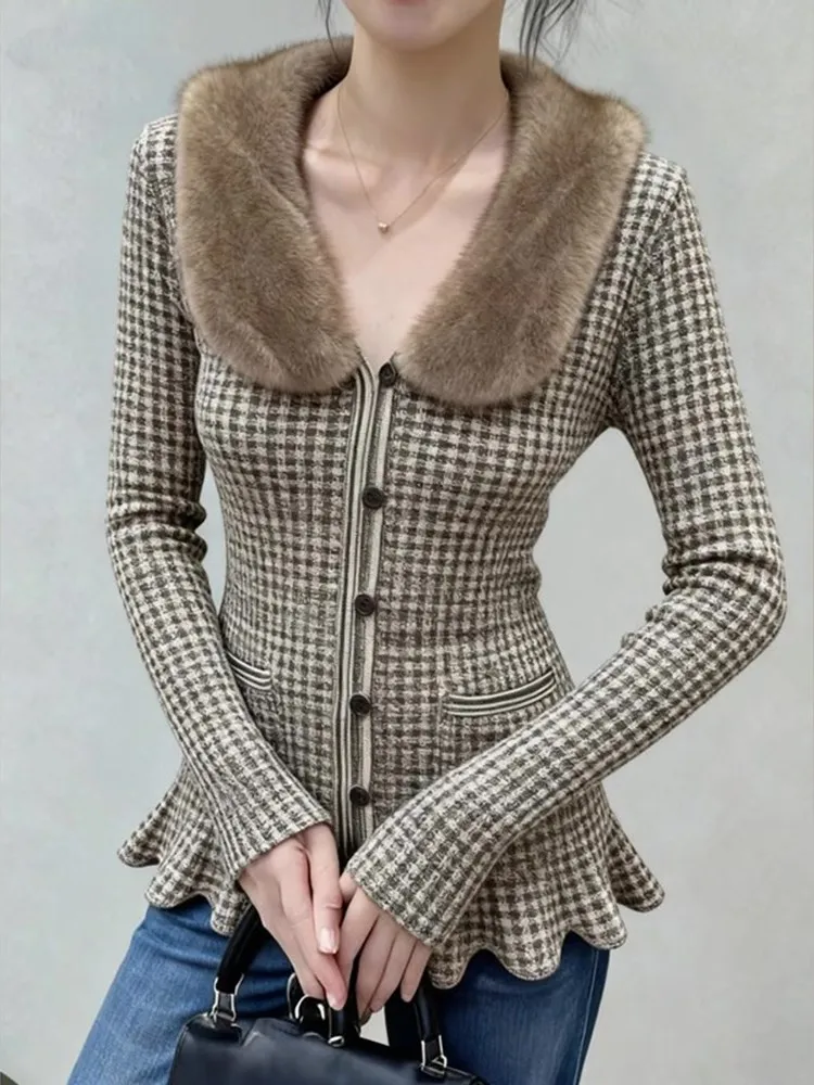 

Women's Knitted Open Cardigan Long Sleeve Faux Fur Collar Waist Cinched Checkered Coat Fashionable Winter Outerwear