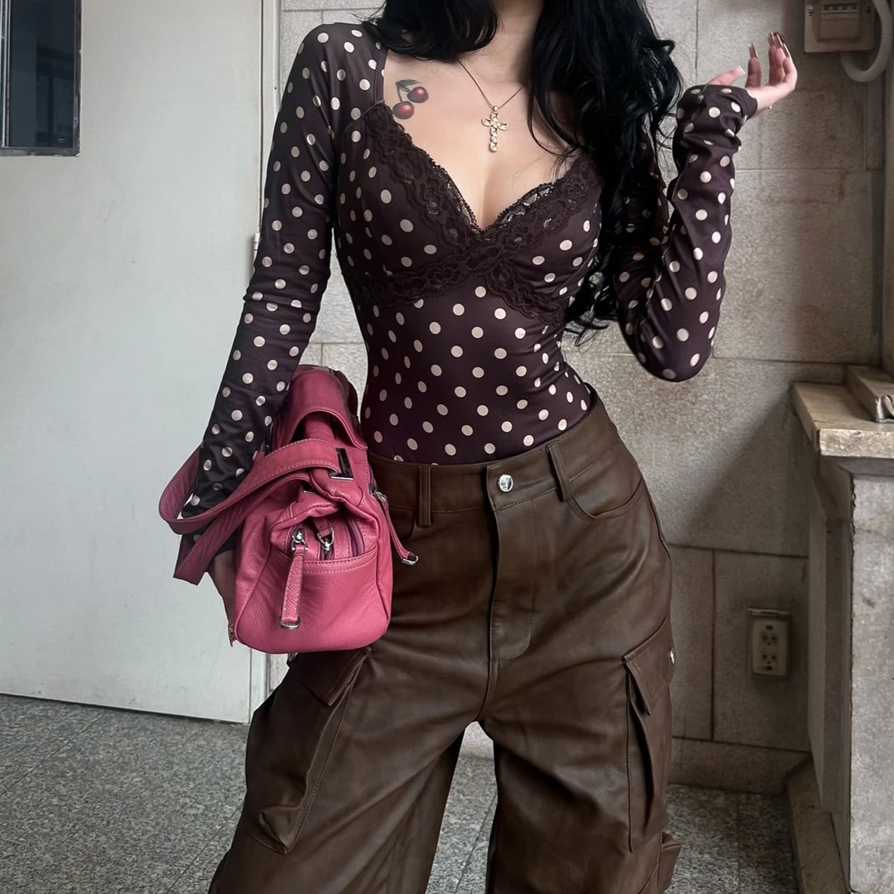 

New Fashion Polka Dot Floral Spice Girl Lace V-neck Short Long-sleeved T-shirt Top