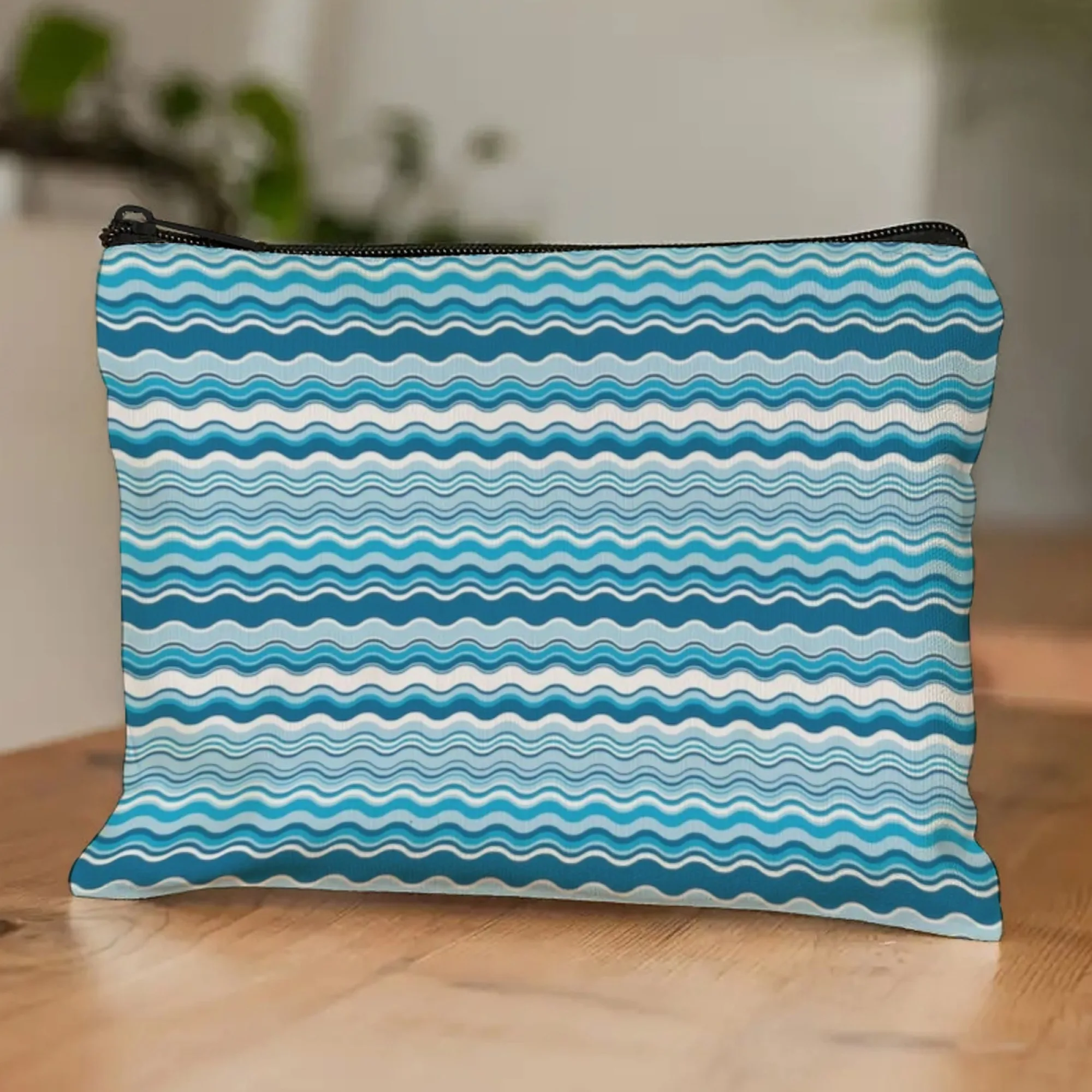Borsa per cosmetici alla moda con stampa di onde blu Ombre da turchese a onde blu marine Custodia leggera con cerniera per regali di viaggio e trucco
