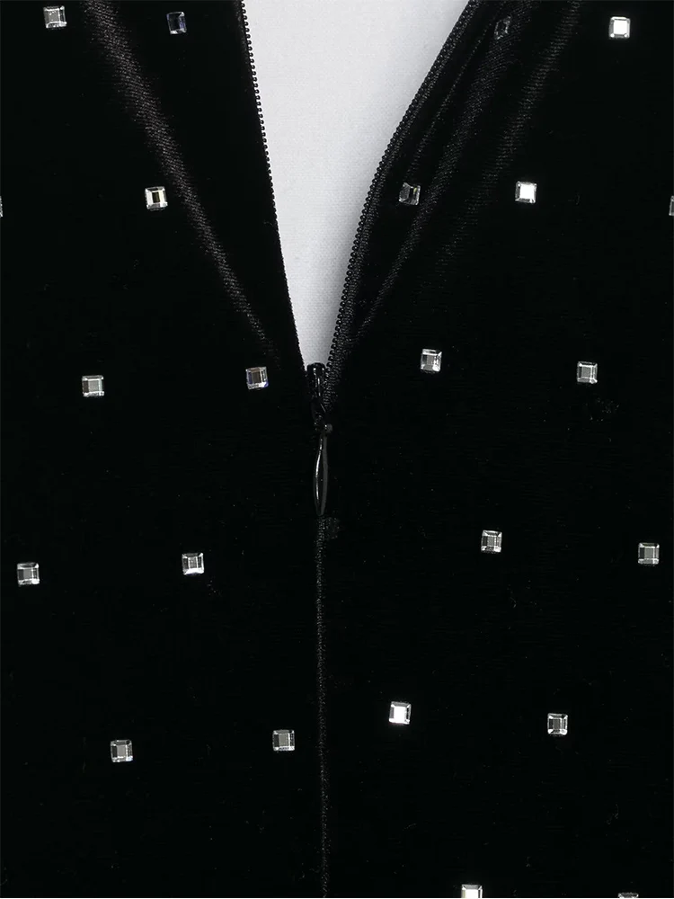 Abito in velluto a maniche lunghe alla moda per donna Elegante scollo a V retrò aderente con diamanti chic che borda l'abito da sera da donna