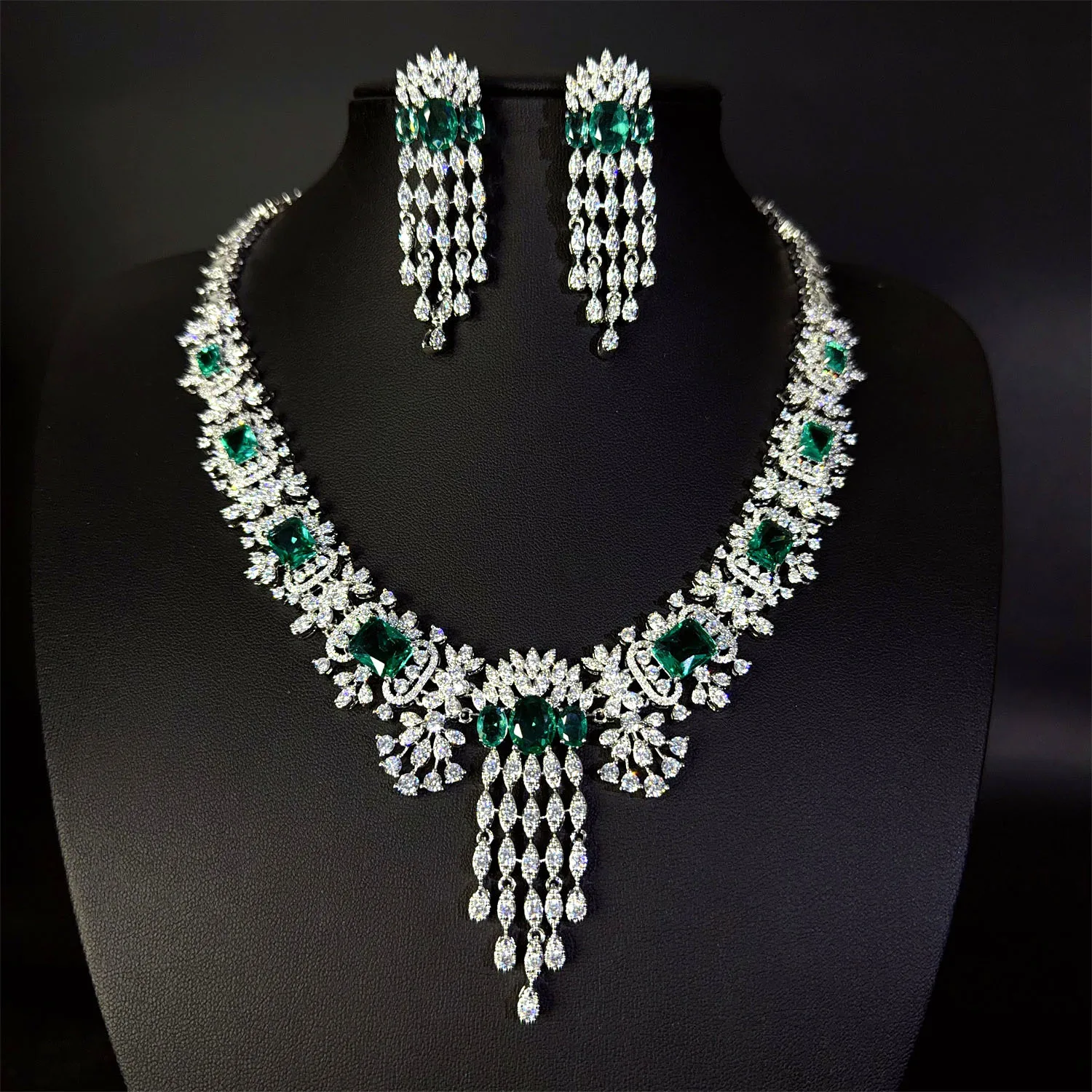 

Luxury Sparkling Zircon Tassel Waterfall Necklace & Earrings Set Women Elegant Jewelry for Wedding Bride Festival Gift