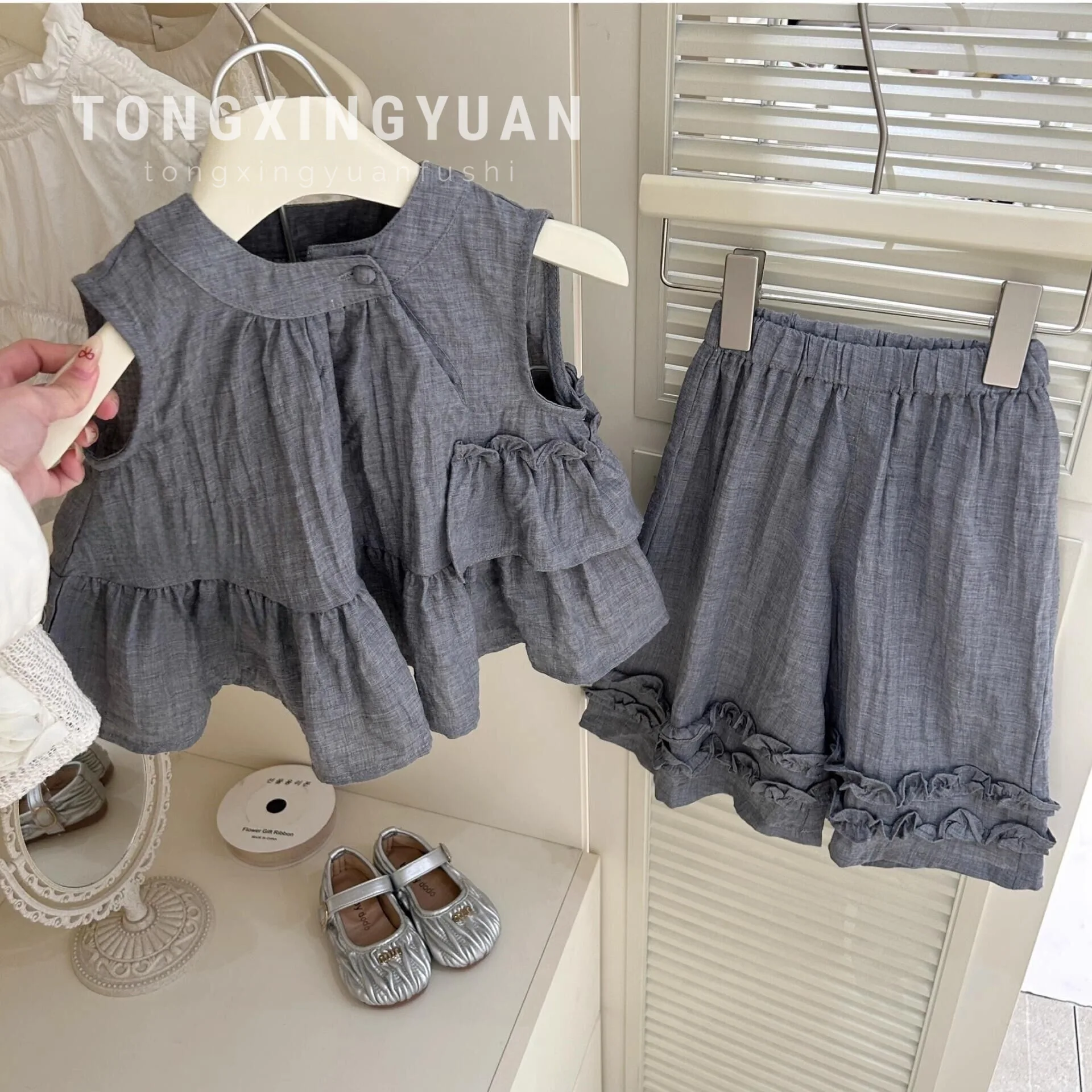 

2025 Summer Children's Lotus Leaf Pendulum Sleeveless Shirt Wide-leg Pants Set Girls' Foreign Style Two-piece Set