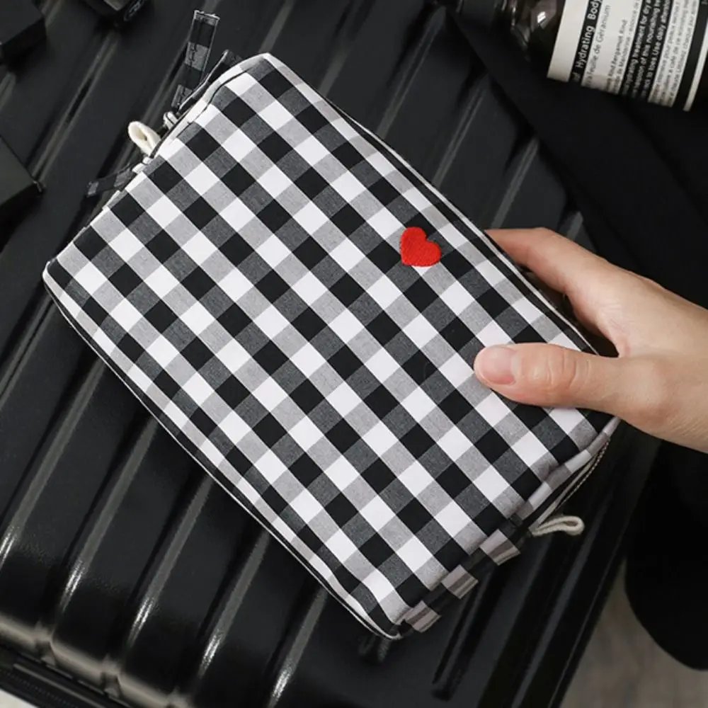 Cute Plaid Cosmetic Bags Pouch Portable Heart ricamato Storge Handbag grande capacità piccola borsa per il trucco quadrata da viaggio