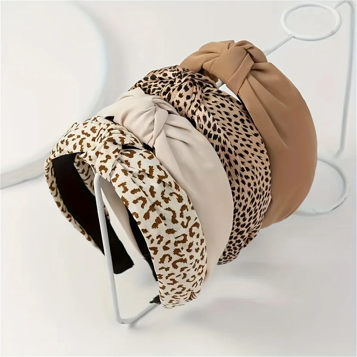 

New Vintage-inspired Elegant Leopard Print Brown Tone Solid Colour Fabric Knotted Hairband Fashionable Hair Accessory