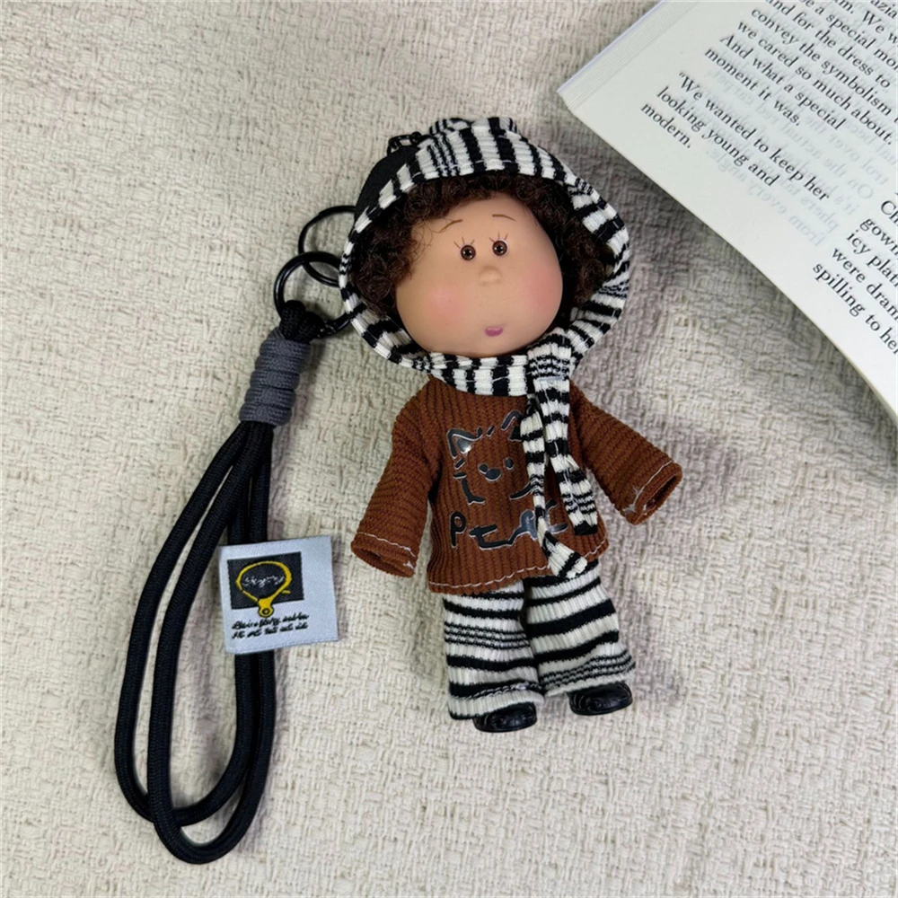 Muñeca Española de Patata de 14 cm, Linda Muñeca de Vinilo Mia con Articulaciones Móviles, Colgante Exquisito Hecho a Mano DIY, Colgante para Mochila