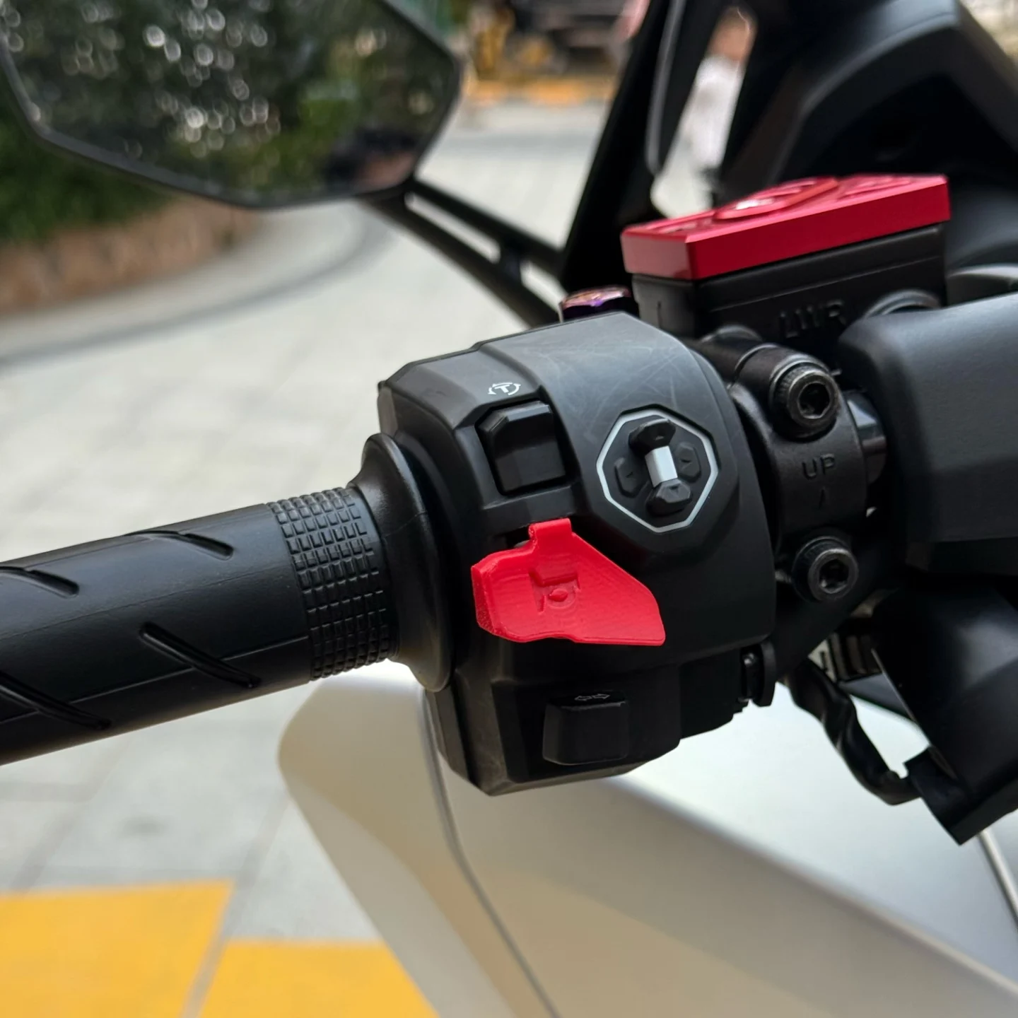 For HONDA ADV350/750 NSS750 PCX160 CBR400R 600R CB650 CM1100DCT Motorcycle Start Horn Switch Extension Handlebar Button Extender
