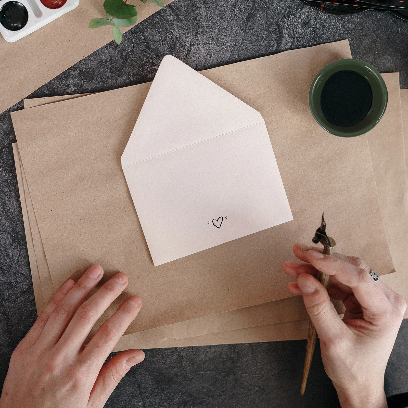 

2Pcs Ceramic Ink Dish Ice Crack Pattern Multi-Functional Ink Tray Calligraphy Brush Pen Holder for Painting and Writing