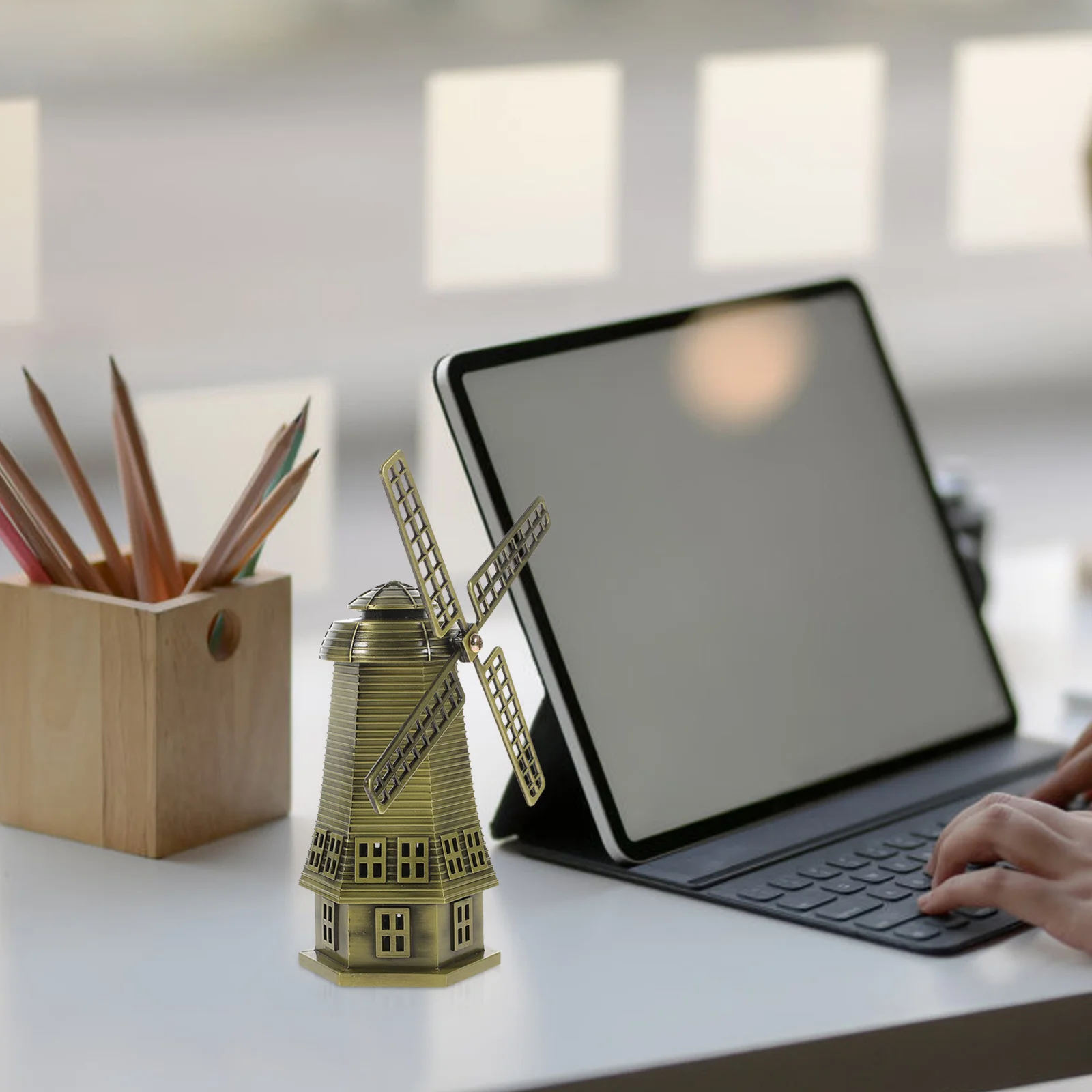 

Retro Alloy Windmill Decor Miniature Bronze Metal Ornament Tabletop Decoration Wedding Office Home Party Souvenirs 101