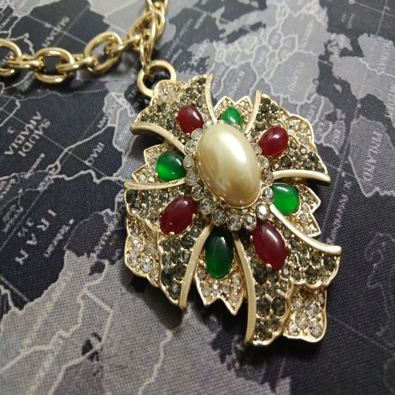 

Women's Royal Luxury Crystal Pearl Cross Pendant Necklace Delicate Wedding Anniversary Gift Alloy Evening Party Jewelry
