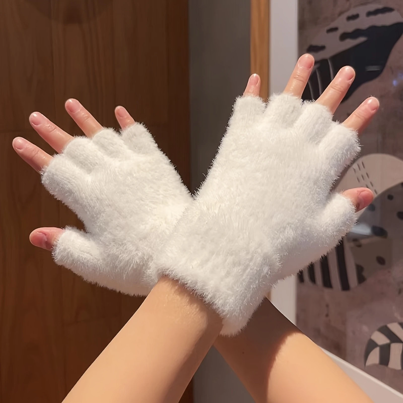 Half finger winter plush warm gloves, suitable for winter use in 90 countries, simple windproof thick casual warm gloves