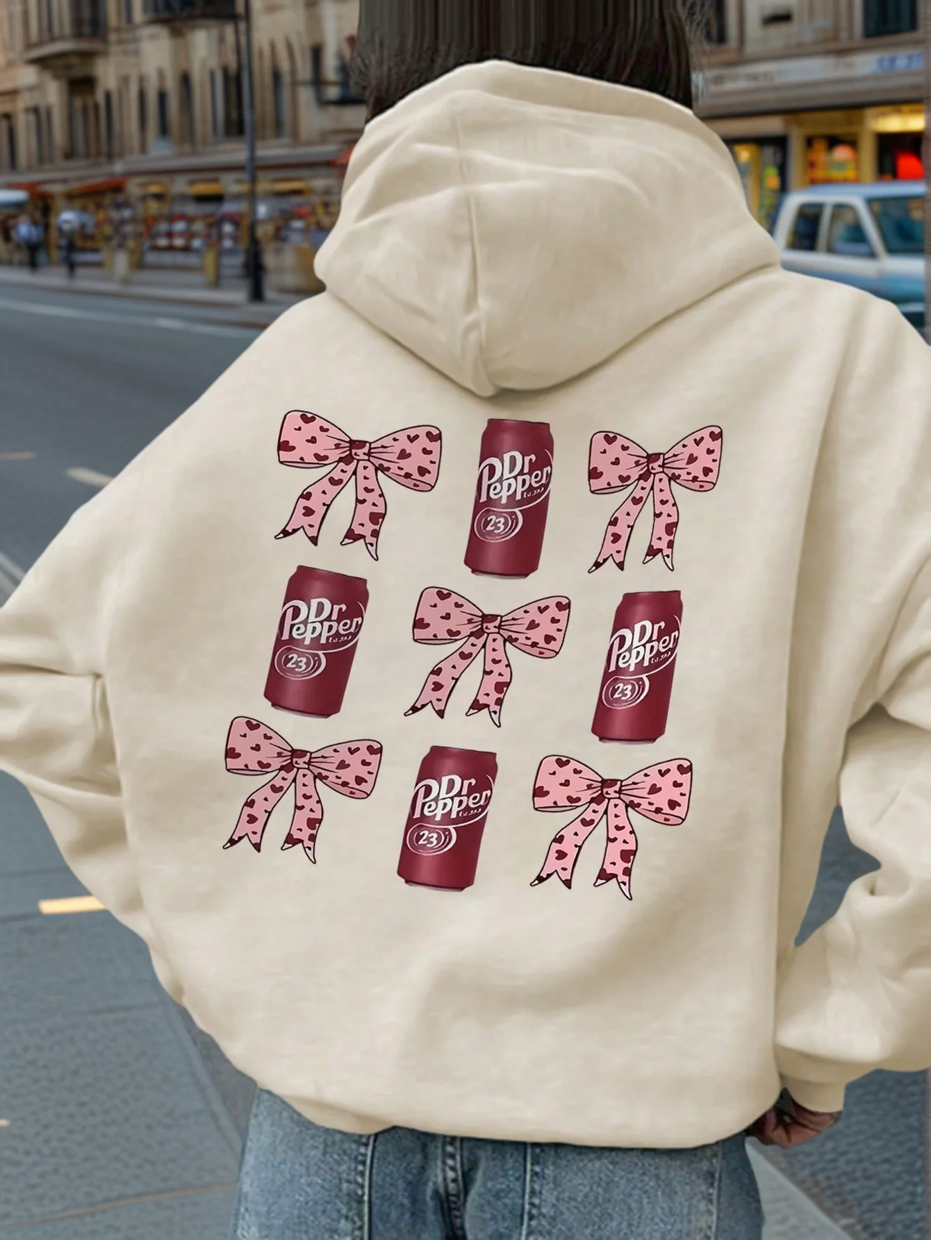 

Кремовая толстовка с розовым бантом в форме сердца и принтом банки из-под газировки, свободный крой, длинный рукав