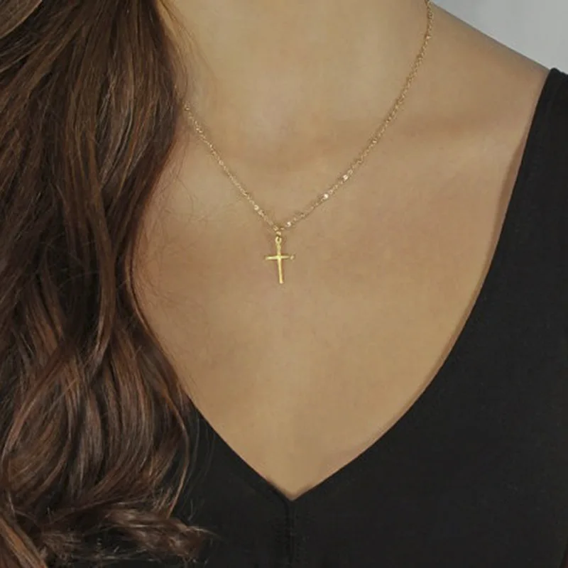 

Hot Sale Jewelry, Simple Personality Gold Plated Alloy Cross Pendant Ladies Clavicle Necklace