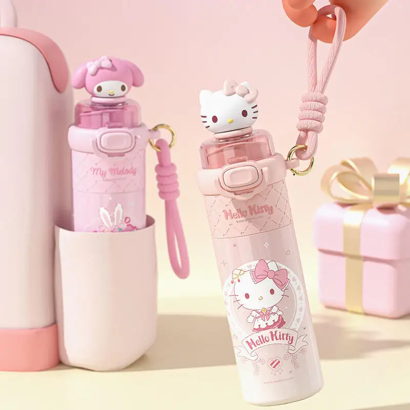 漫画のハローキティ クロミ マイメロディ 子供用カップ かわいいストロー付きカップ 持ち運び可能な保温カップ ファッションギフト