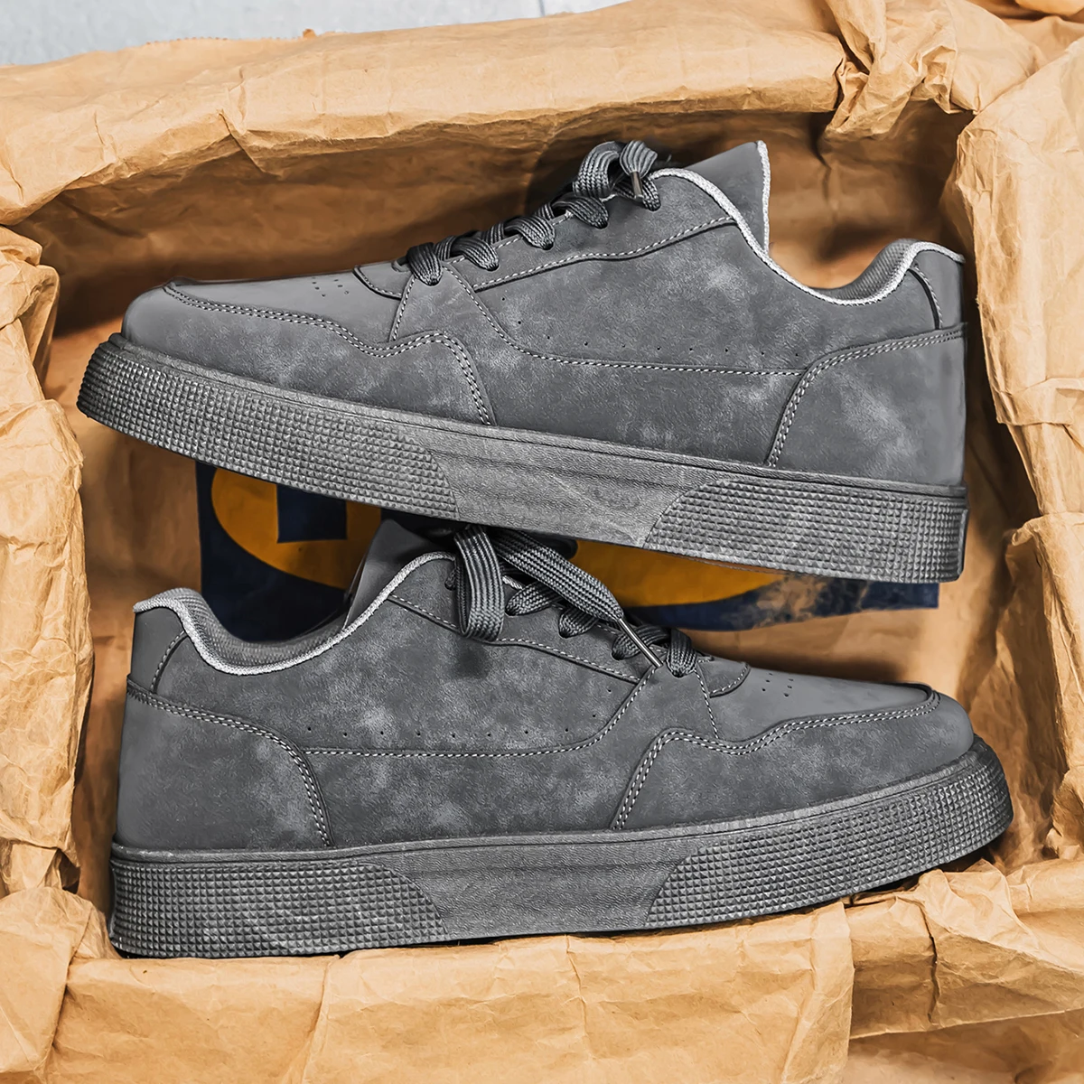 Men's Low-Top Casual Sports Shoes Fashion Basketball Sneakers Street Style Skateboarding Shoes for Teens