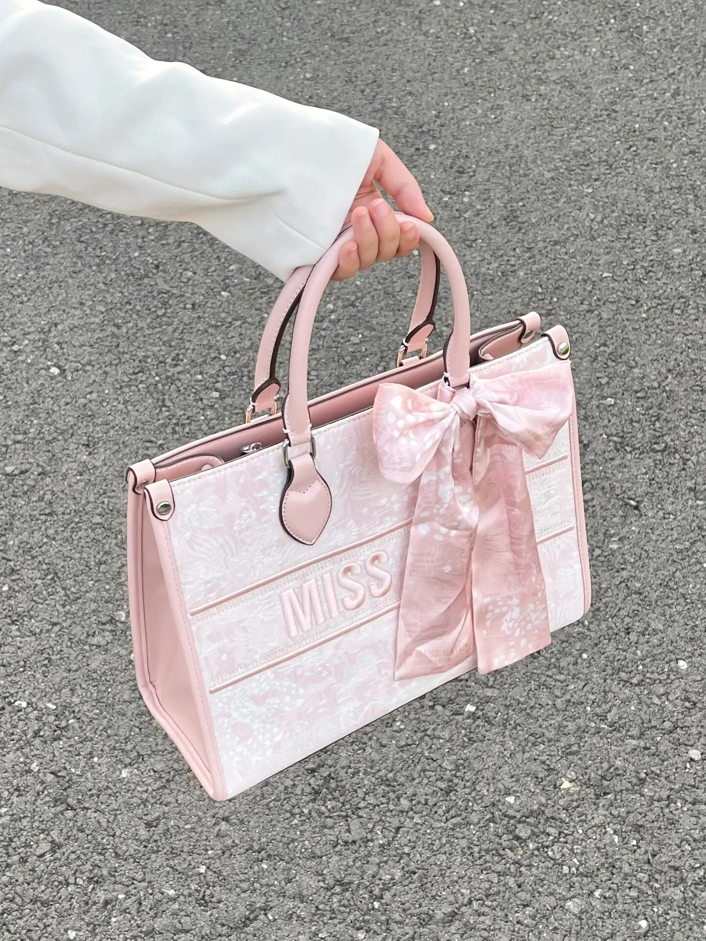 mack-jennifer-embroidered-tote-bag-women's-large-capacity-crossbody-bag-fashion-luxury-national-style-2026-new-style-casual-l