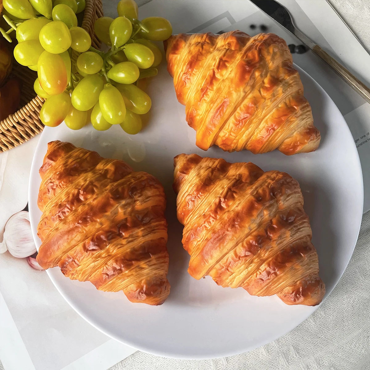 1:1 realistisches künstliches Croissant-Brot, gefälschtes Lebensmittelmodell, Simulation französisches Gebäck für Zuhause, Küche, Dekor, Fotografie-Requisiten – Detail 8