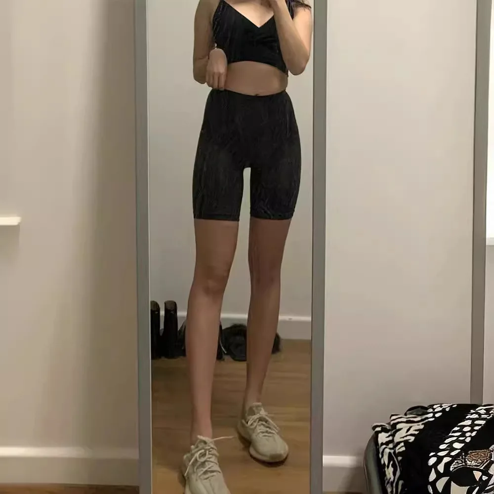 เอวสูงกระชับสัดส่วนเสื้อยืดความยาวสามส่วนยืดหยุ่นสูงผู้หญิงชั้นฐานรัดรูปผสมโพลีเอสเตอร์