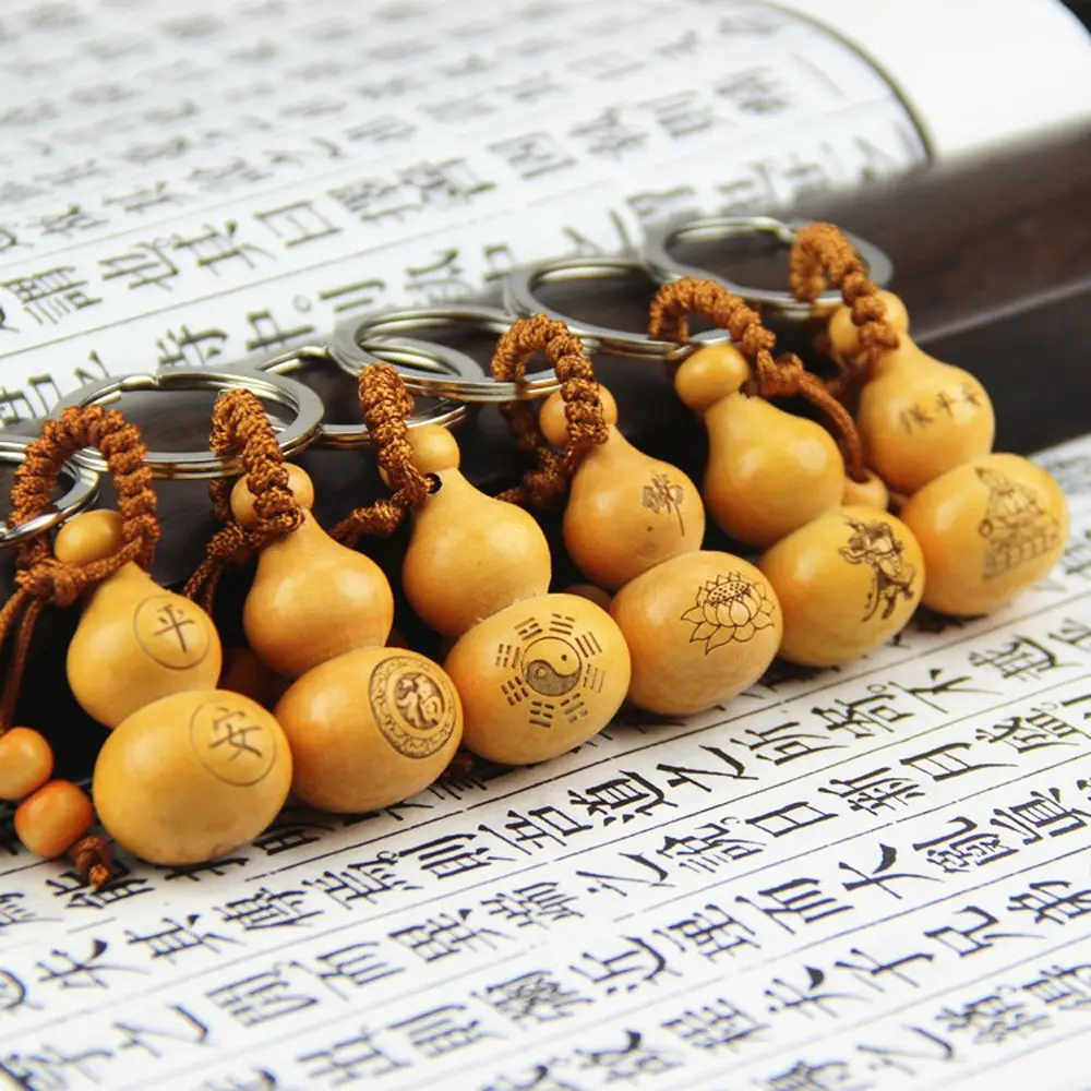 

Chinese Traditional Good Luck Gourd Keychain Cute Mini Peach Wood Key Ring Wishful Lucky Pendant Car Keys Ornaments Gifts