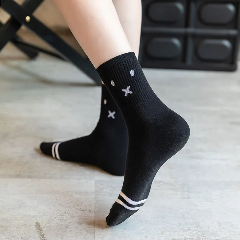 Socks Women Stripe Funny Harajuku Japanese Style Socks Balck And White Womens Cute Kawaii Sock Cotton Meias Calcetines Mujer Sox