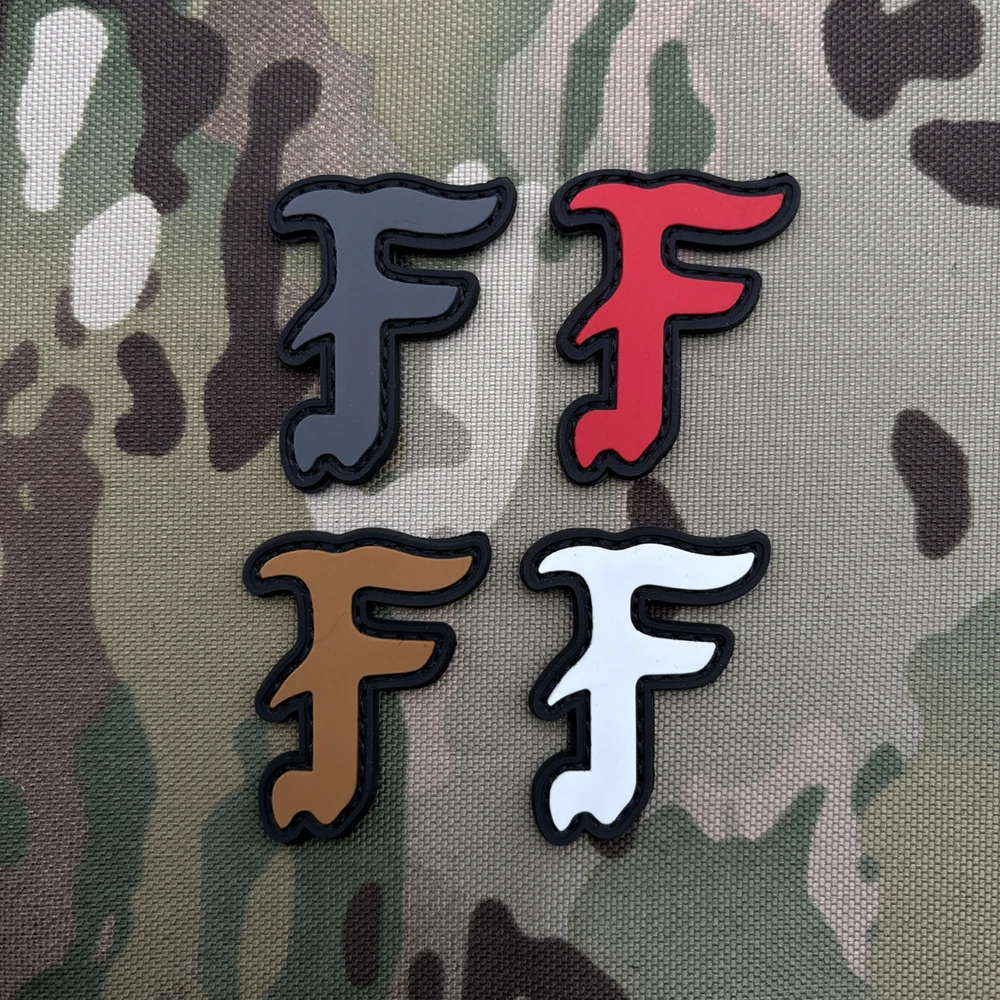 

F-образный значок-наклейка из ПВХ с эффектом светящегося, идеально подходит для использования на нарукавниках, рюкзаках и тактических жилетах, нашивки с вышивкой для украшения одежды, мягкой резины