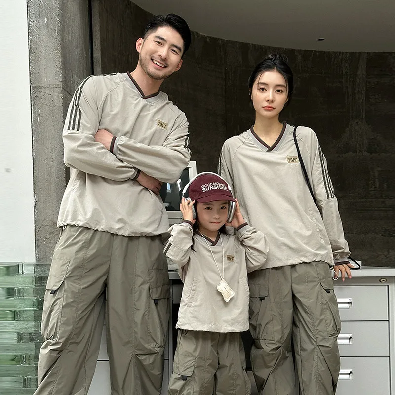 

Sweatshirts for Family Matching Fashion Long Sleeve Tess Dad Mom and Son Daughter Baby Tops Clothing Parent-child Korea Clothes