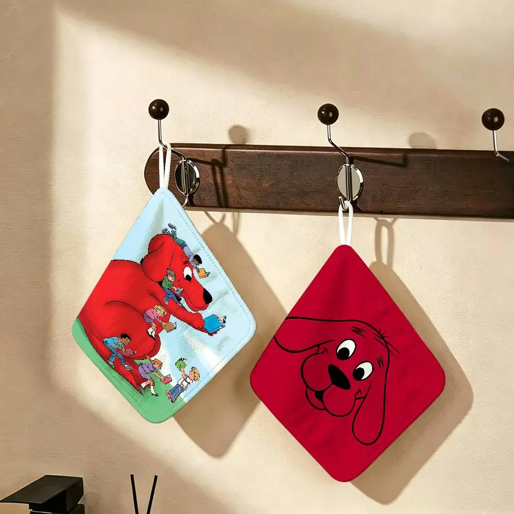 Cartoon Clifford the Big Red Dog Hanging Kitchen Towel, Polyester Cotton Material, Wear Resistant Hand Wiping Towel for Home