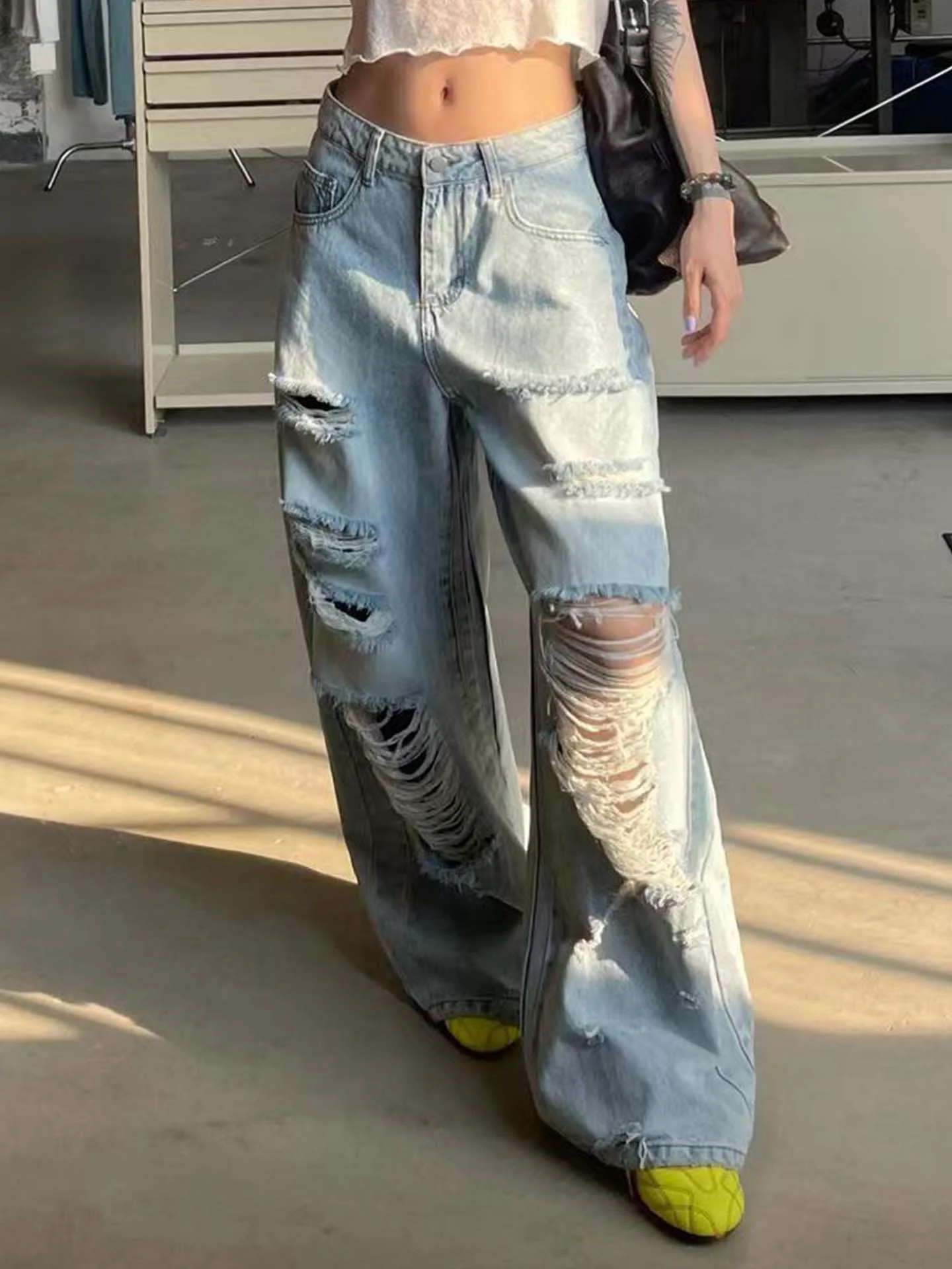 กางเกงยีนส์ทรงหลวมขากว้างสไตล์อเมริกันย้อนยุคสำหรับผู้หญิง เอวสูง ติดกระดุม ลุคฟอกสี สไตล์ลำลอง สีพื้น เหมาะสำหรับใส่ในฤดูใบไม้ร่วง