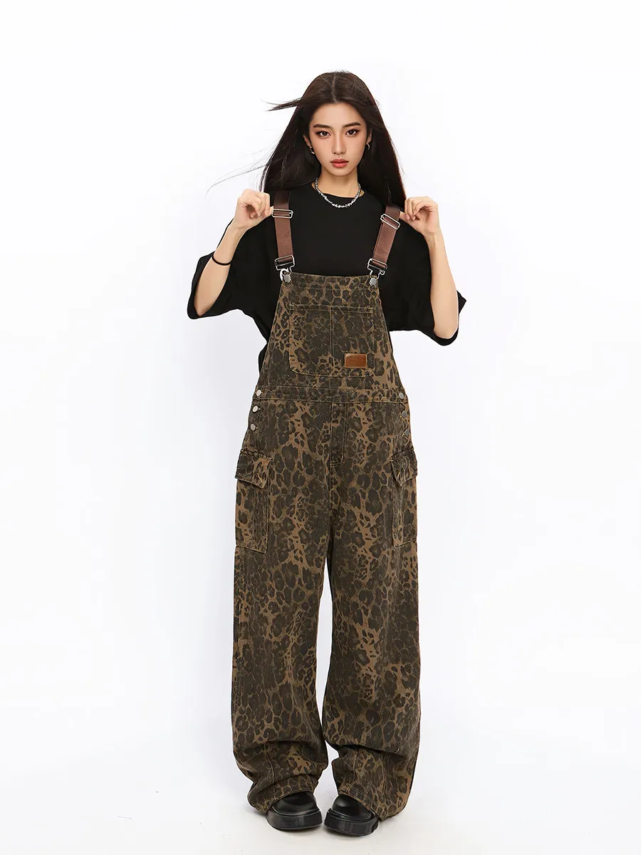 

Женский джинсовый комбинезон с леопардовым принтом, весна-лето 2026, американский повседневный стиль, ретро, свободный крой, с множеством карманов, джинсы-комбинезон