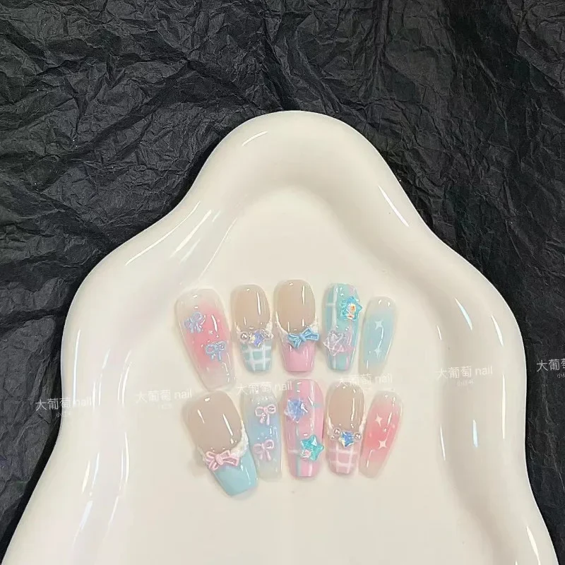 Pink Blue Stars Convenience Store Unghie indossabili fatte a mano Macaron estivo French Nail Art Dolce e carino Dreamy Bow Blush Unghie finte