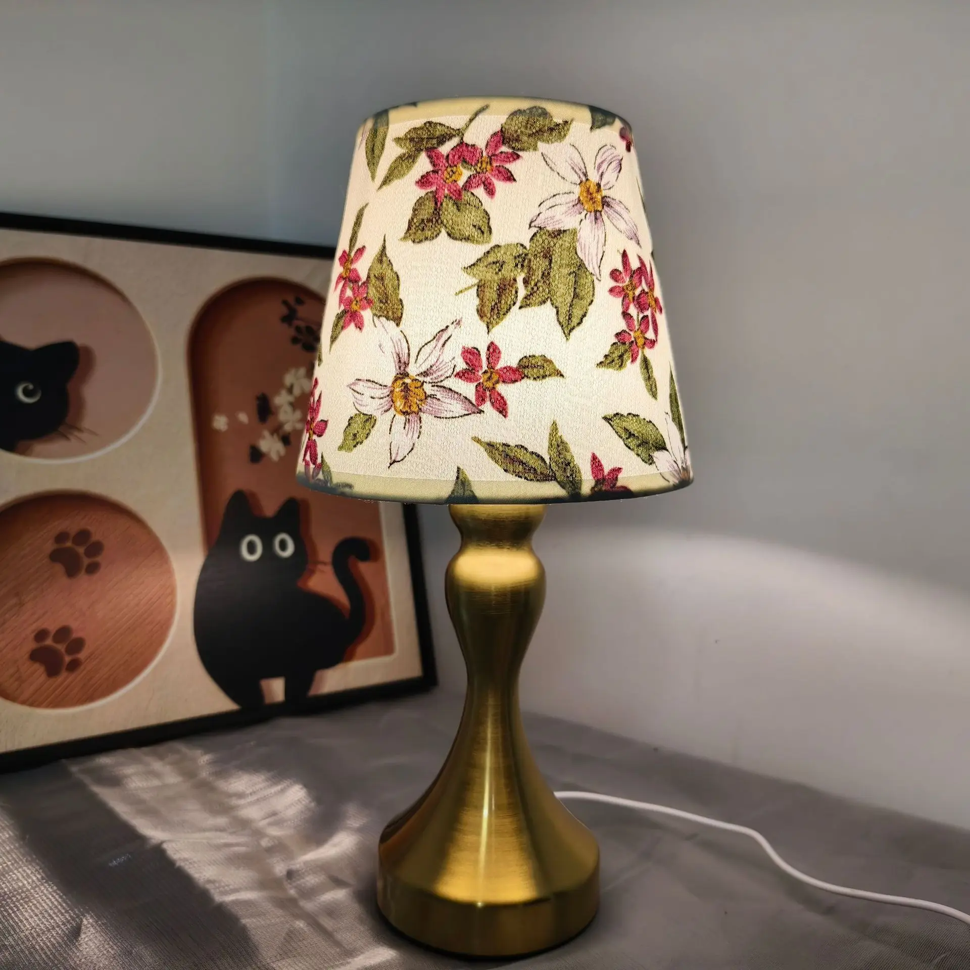 

Desk Lamp Retro Bedside Lamp Bedroom Office Study Led Light Eye-caring